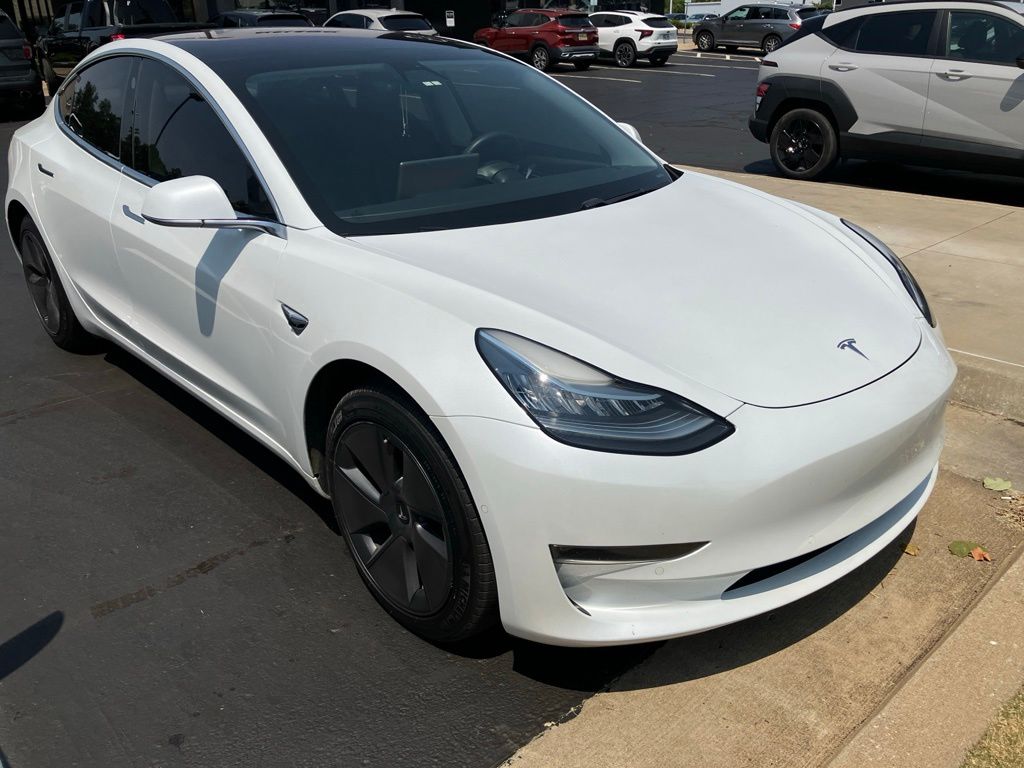 tesla model 3 2018 5YJ3E1EA3JF042221 image tesla model 3 2018 5YJ3E1EA3JF042221 image